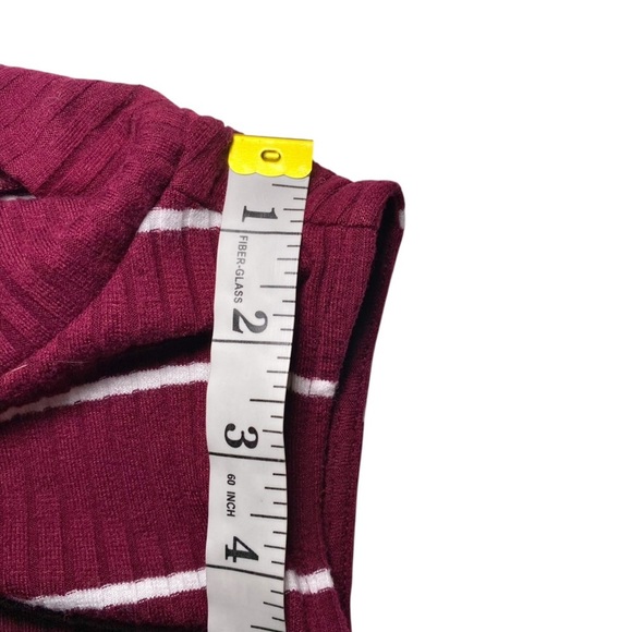 Arizona Jean Company Sleeveless Burgundy and White Striped Ribbed Top - Picture 11 of 12